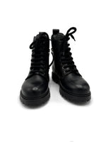 Lataa kuva Galleria-katseluun, Talvinilkkurit piikeillä
