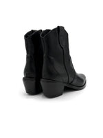 Lataa kuva Galleria-katseluun, Bootsit
