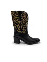 Lataa kuva Galleria-katseluun, Leobootsit
