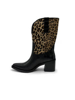 Lataa kuva Galleria-katseluun, Leobootsit
