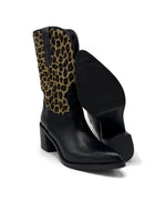 Lataa kuva Galleria-katseluun, Leobootsit
